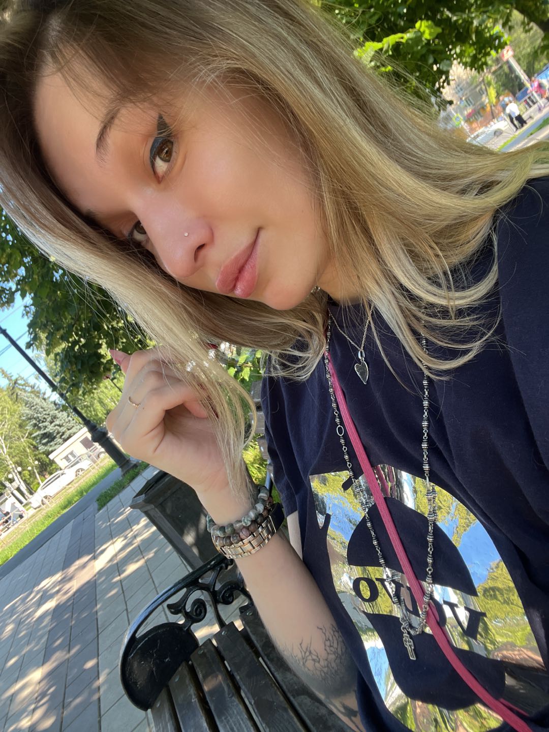 AnaBelle online for a real conversation on video