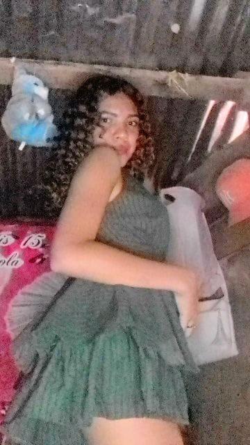 Elena online for an evening video chat